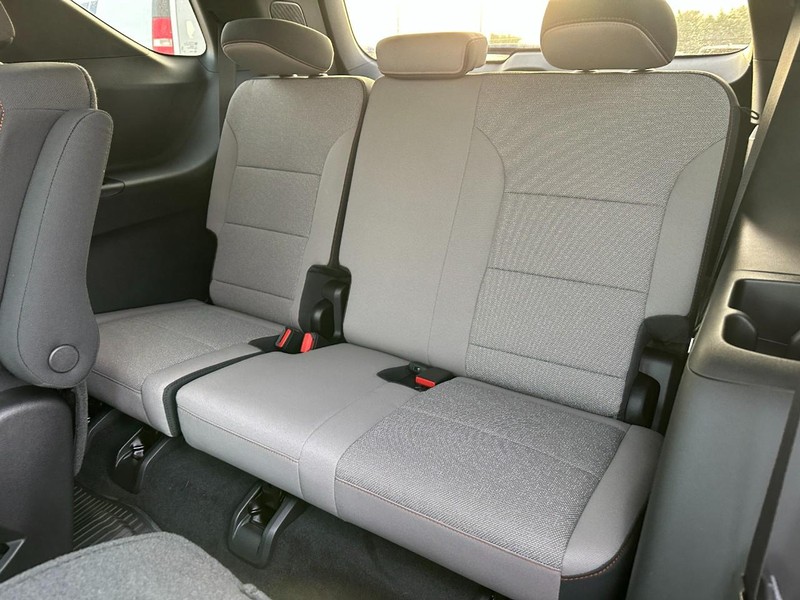 Chevrolet Traverse Vehicle Full-screen Gallery Image 4