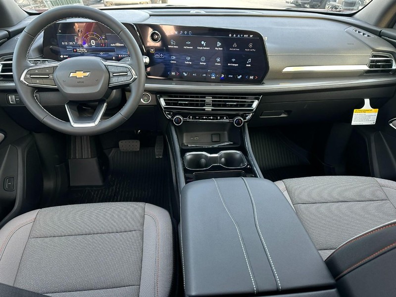 Chevrolet Traverse Vehicle Full-screen Gallery Image 8