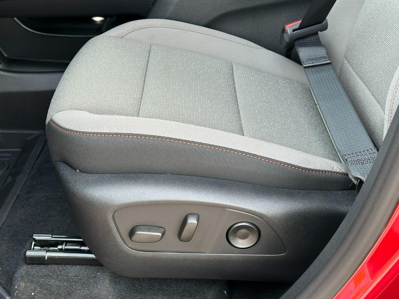 Chevrolet Traverse Vehicle Full-screen Gallery Image 13