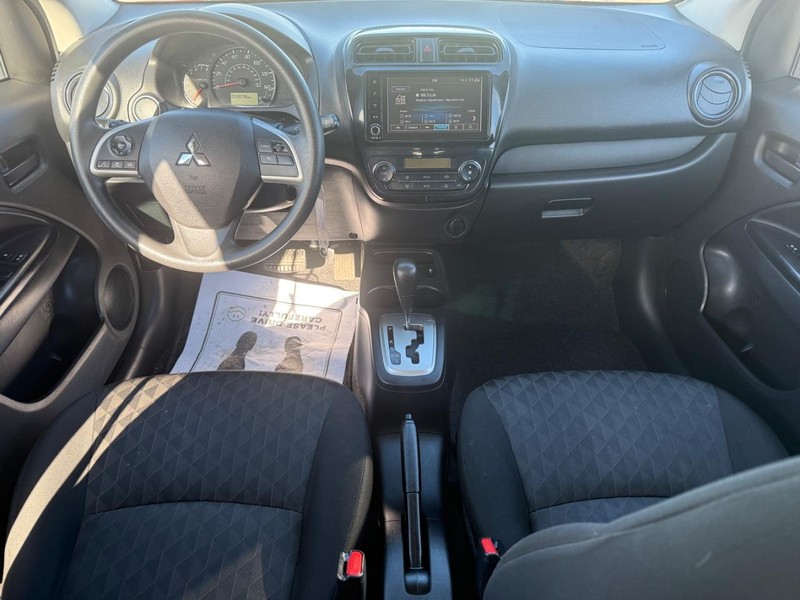 Mitsubishi Mirage Vehicle Full-screen Gallery Image 11