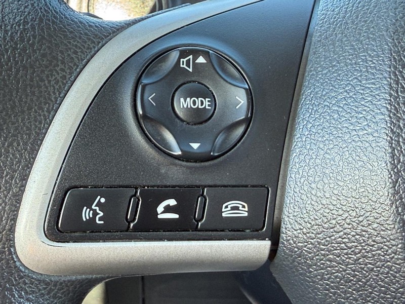 Mitsubishi Mirage Vehicle Full-screen Gallery Image 13