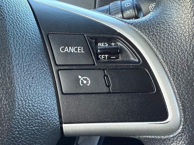 Mitsubishi Mirage Vehicle Full-screen Gallery Image 14