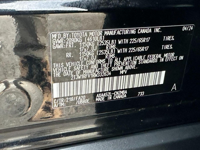 Toyota RAV4 Vehicle Full-screen Gallery Image 23