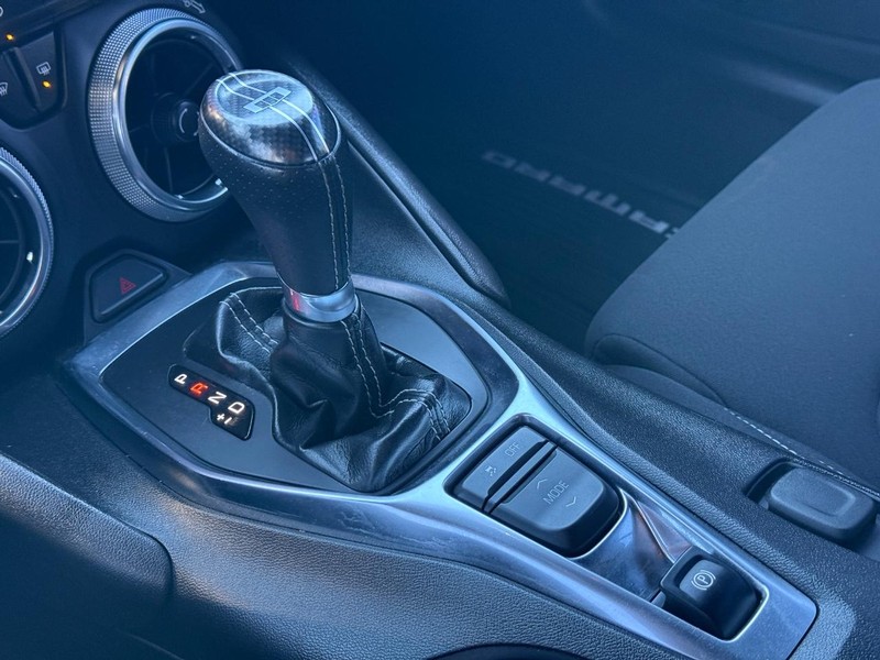 Chevrolet Camaro Vehicle Full-screen Gallery Image 20