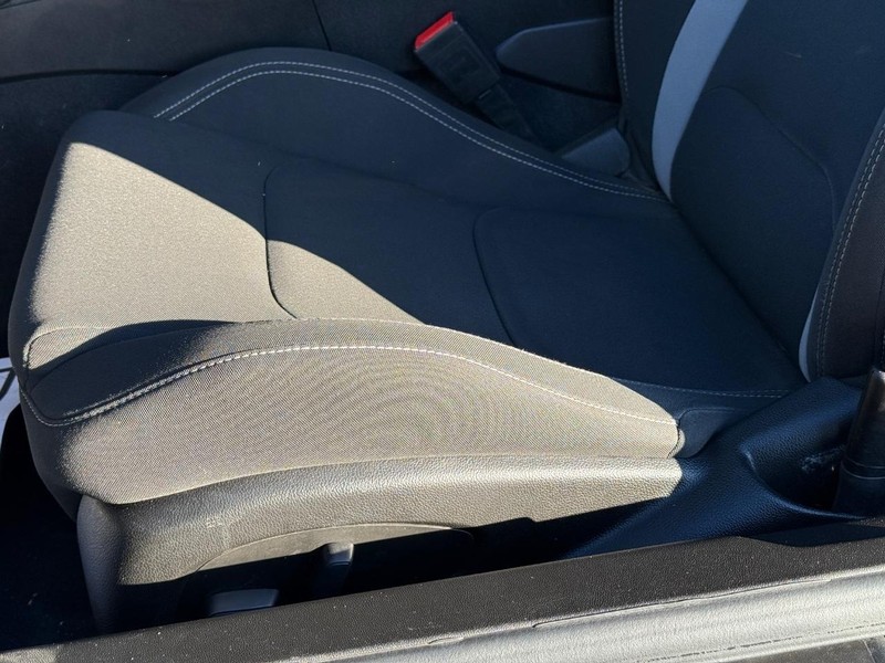 Chevrolet Camaro Vehicle Full-screen Gallery Image 25