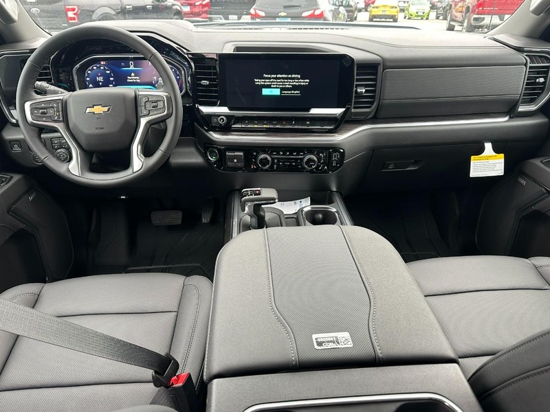 Chevrolet Silverado 1500 Vehicle Full-screen Gallery Image 6