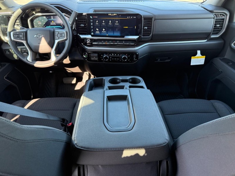 Chevrolet Silverado 1500 Vehicle Full-screen Gallery Image 6