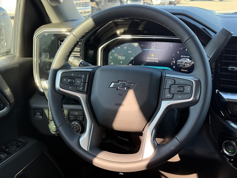 Chevrolet Silverado 1500 Vehicle Full-screen Gallery Image 7