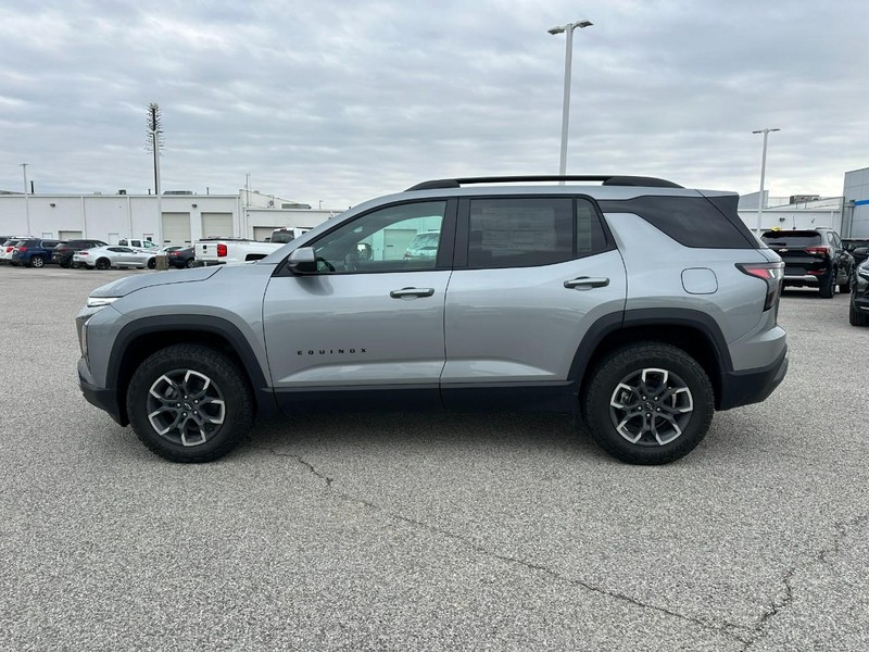 Chevrolet Equinox Vehicle Full-screen Gallery Image 2