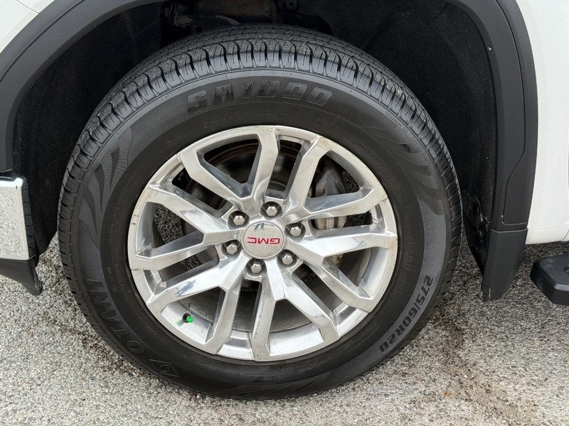 GMC Sierra 1500 Vehicle Full-screen Gallery Image 7