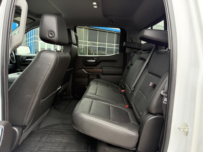 GMC Sierra 1500 Vehicle Full-screen Gallery Image 10