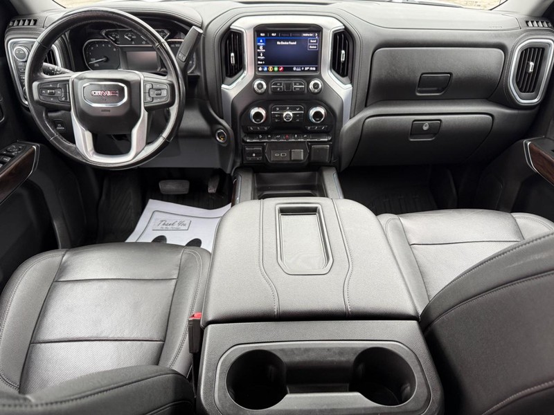 GMC Sierra 1500 Vehicle Full-screen Gallery Image 12