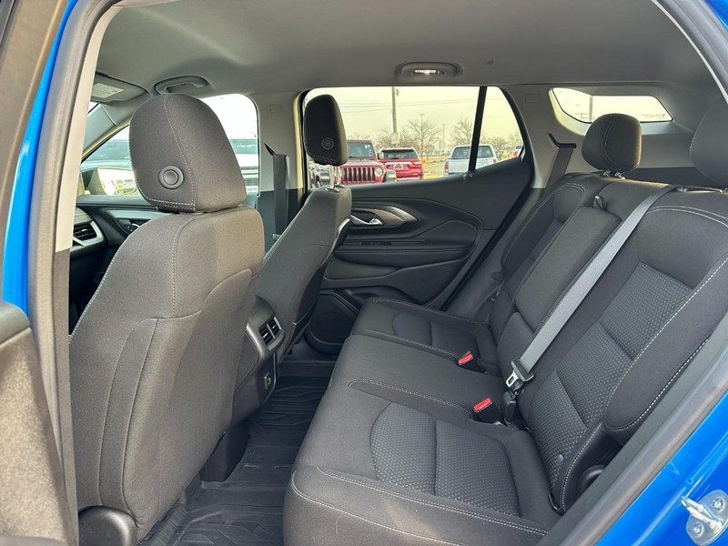 GMC Terrain Vehicle Full-screen Gallery Image 10