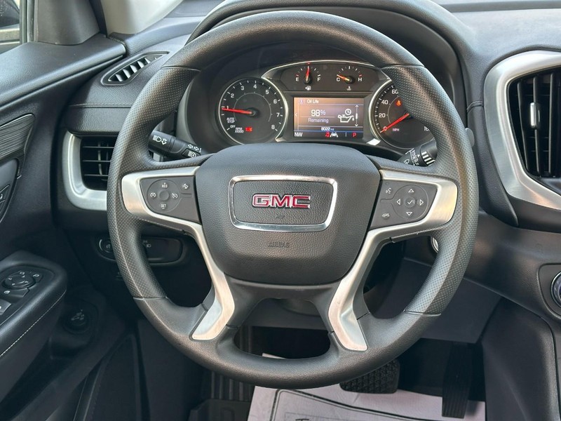 GMC Terrain Vehicle Full-screen Gallery Image 12