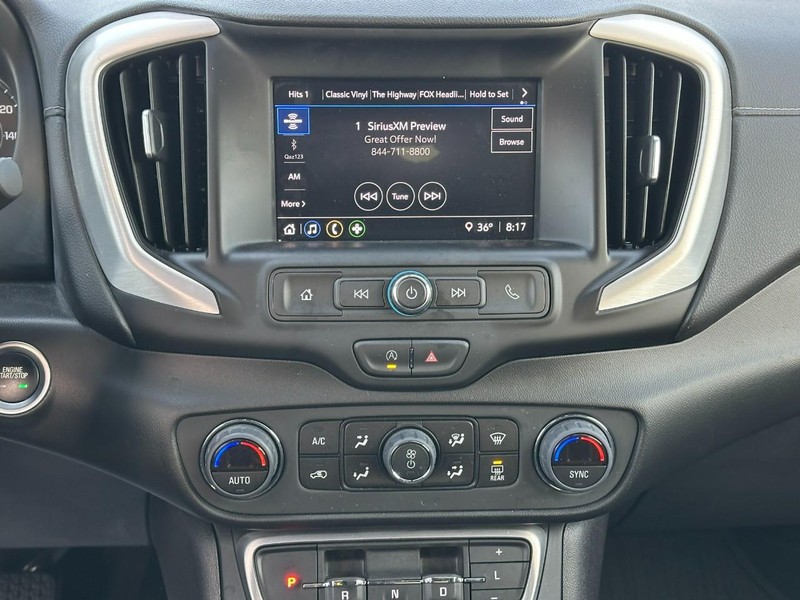 GMC Terrain Vehicle Full-screen Gallery Image 13