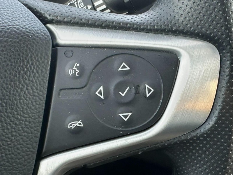 GMC Terrain Vehicle Full-screen Gallery Image 19