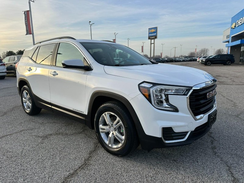 GMC Terrain Vehicle Full-screen Gallery Image 8