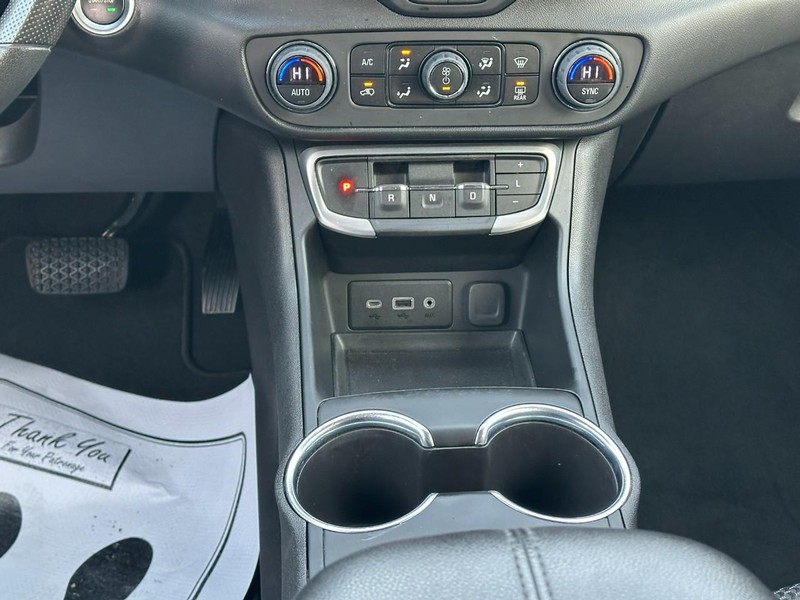 GMC Terrain Vehicle Full-screen Gallery Image 14