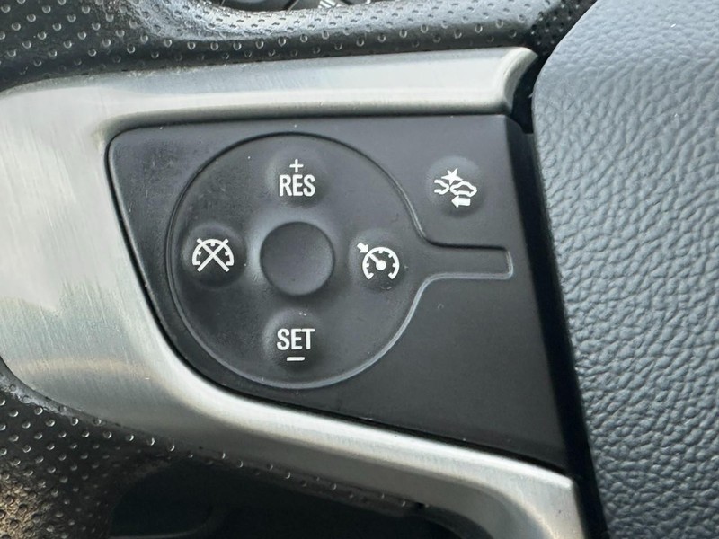 GMC Terrain Vehicle Full-screen Gallery Image 18