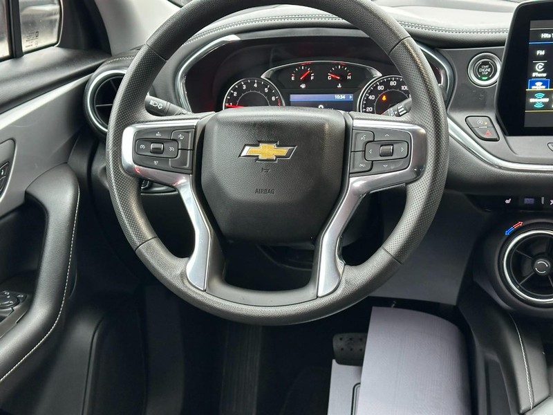 Chevrolet Blazer Vehicle Full-screen Gallery Image 12
