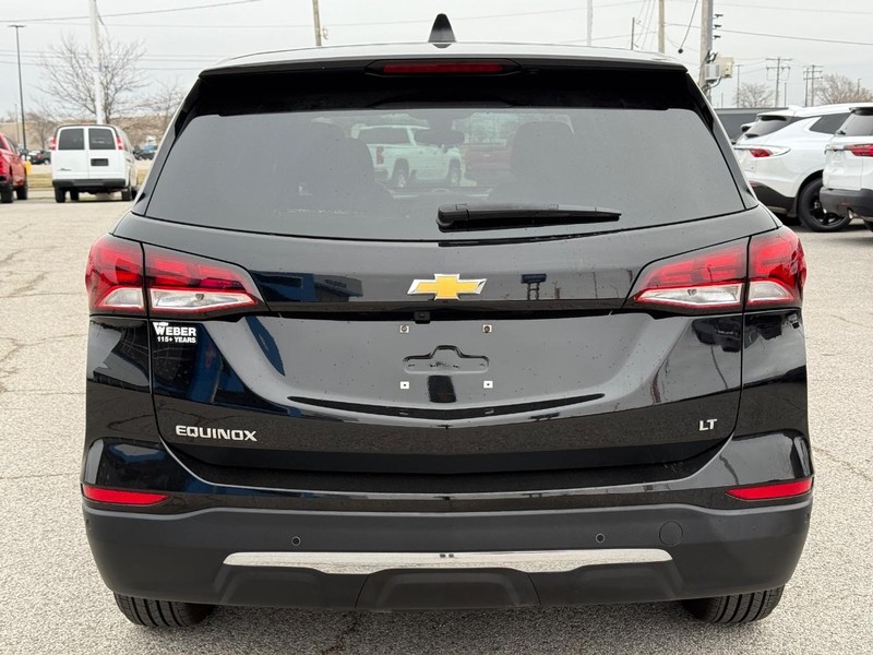 Chevrolet Equinox Vehicle Full-screen Gallery Image 04