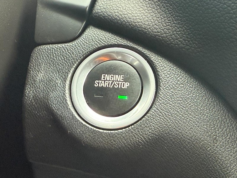 Chevrolet Equinox Vehicle Full-screen Gallery Image 15