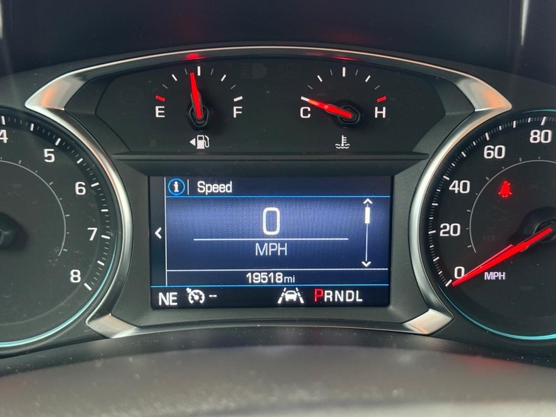 Chevrolet Equinox Vehicle Full-screen Gallery Image 21