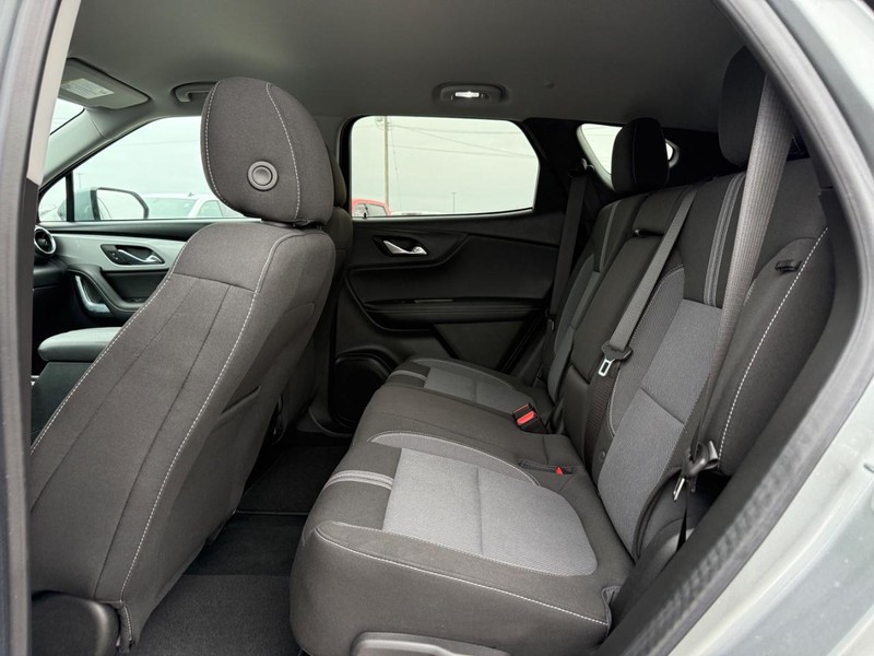 Chevrolet Blazer Vehicle Full-screen Gallery Image 10