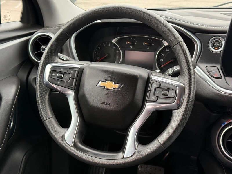 Chevrolet Blazer Vehicle Full-screen Gallery Image 12