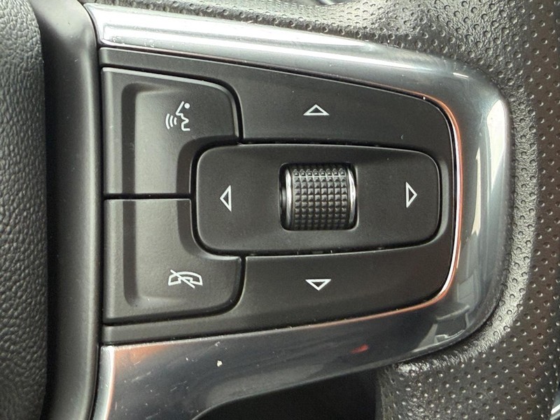 Chevrolet Blazer Vehicle Full-screen Gallery Image 14