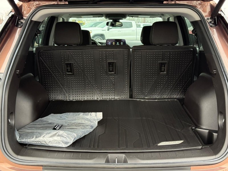 Chevrolet Blazer Vehicle Full-screen Gallery Image 06