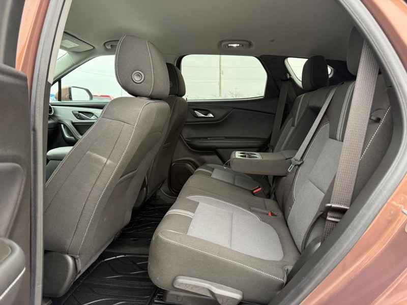 Chevrolet Blazer Vehicle Full-screen Gallery Image 10