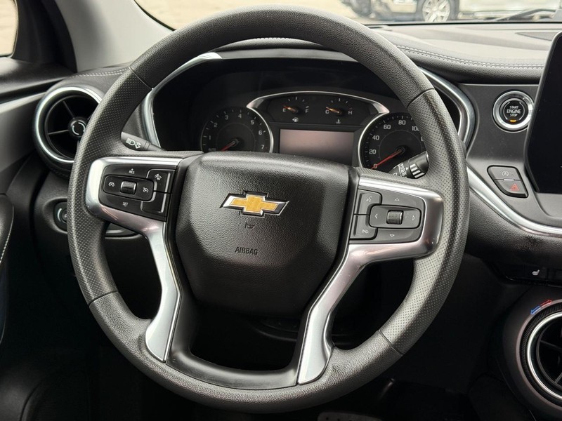 Chevrolet Blazer Vehicle Full-screen Gallery Image 12