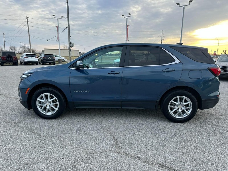 Chevrolet Equinox Vehicle Full-screen Gallery Image 2