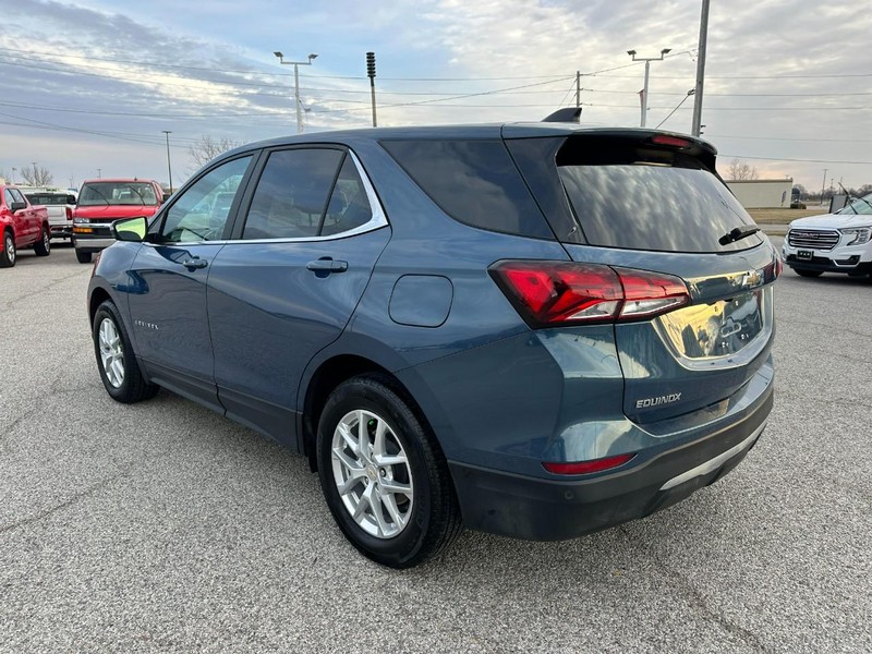 Chevrolet Equinox Vehicle Full-screen Gallery Image 3