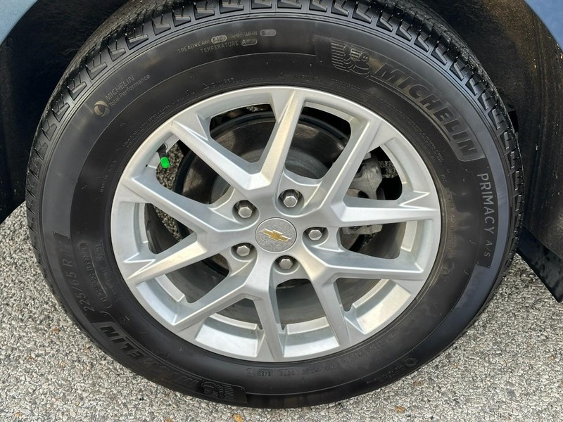 Chevrolet Equinox Vehicle Full-screen Gallery Image 6