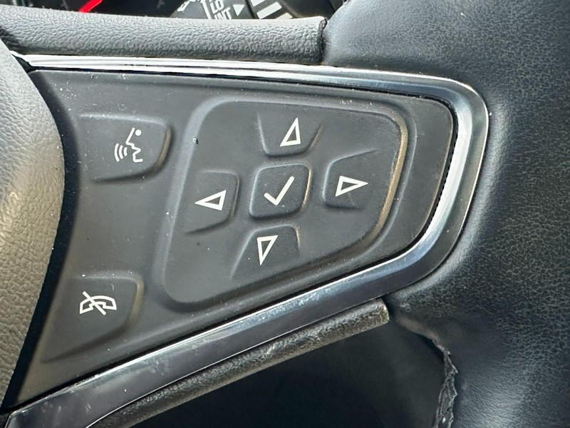 Chevrolet Equinox Vehicle Full-screen Gallery Image 19