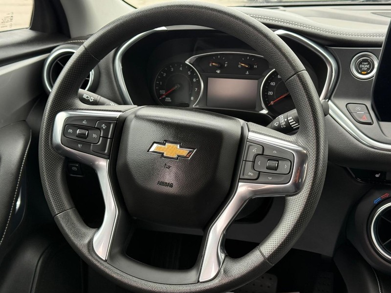 Chevrolet Blazer Vehicle Full-screen Gallery Image 12