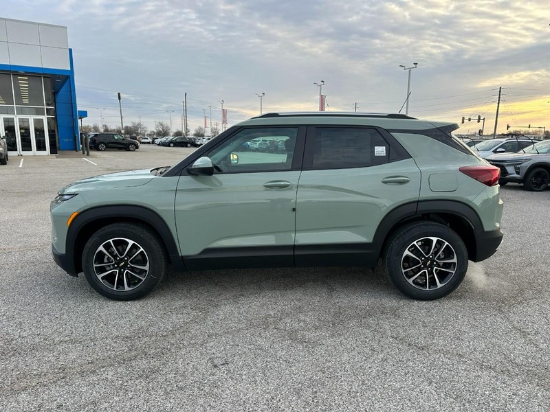Chevrolet TrailBlazer Vehicle Full-screen Gallery Image 2