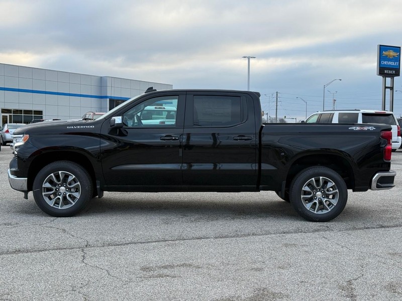 Chevrolet Silverado 1500 Vehicle Full-screen Gallery Image 2