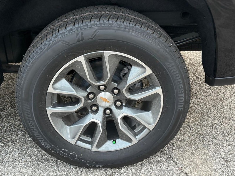 Chevrolet Silverado 1500 Vehicle Full-screen Gallery Image 4