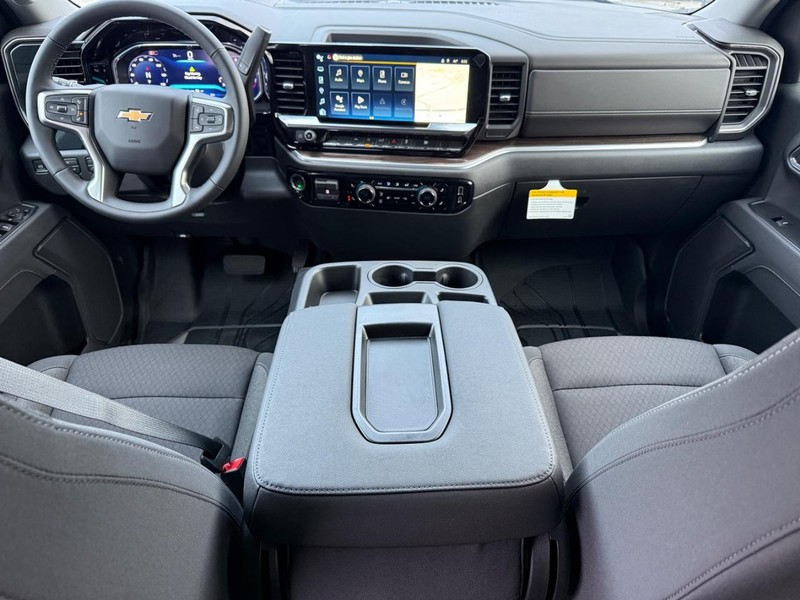 Chevrolet Silverado 1500 Vehicle Full-screen Gallery Image 6