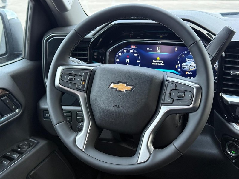 Chevrolet Silverado 1500 Vehicle Full-screen Gallery Image 7