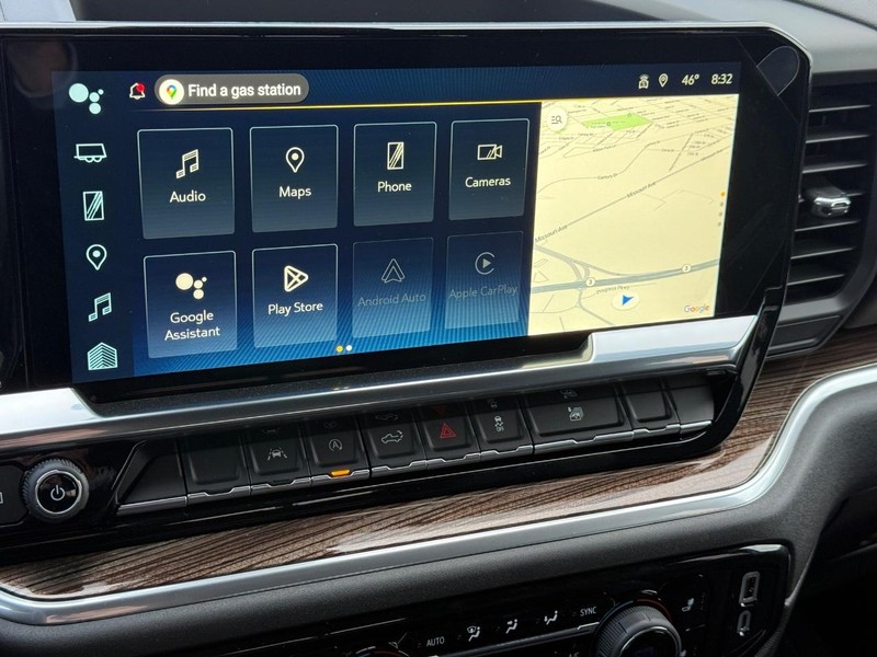 Chevrolet Silverado 1500 Vehicle Full-screen Gallery Image 10