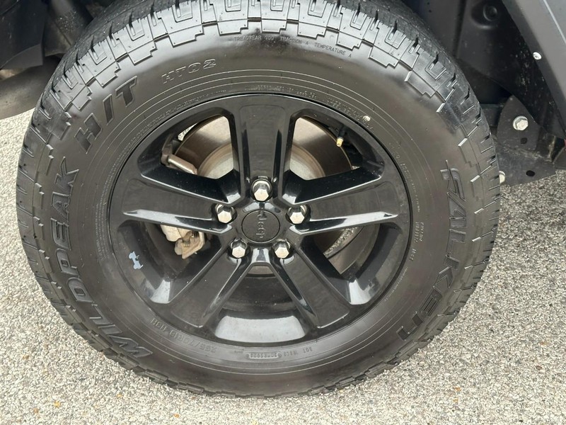 Jeep Wrangler Vehicle Full-screen Gallery Image 7