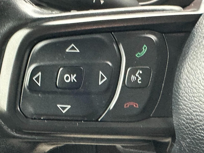 Jeep Wrangler Vehicle Full-screen Gallery Image 18