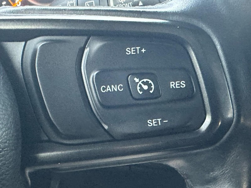 Jeep Wrangler Unlimited Vehicle Full-screen Gallery Image 19