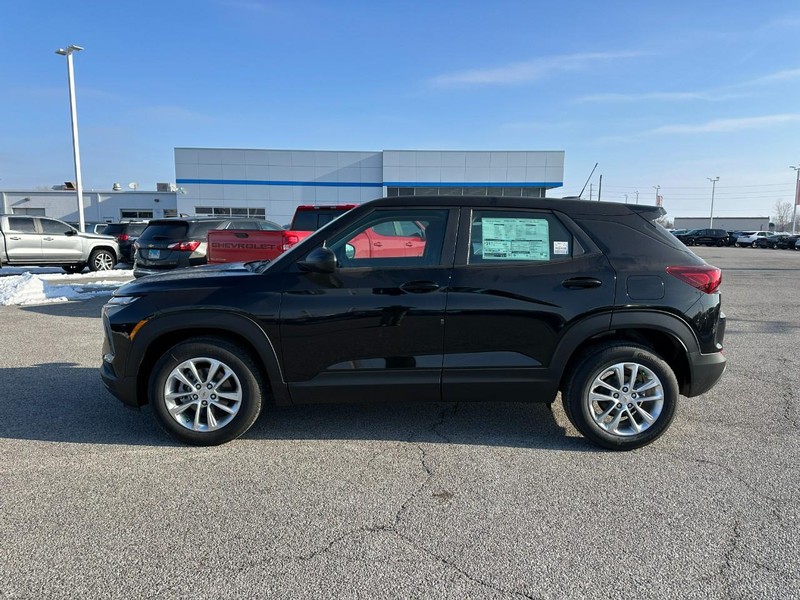 Chevrolet TrailBlazer Vehicle Full-screen Gallery Image 2