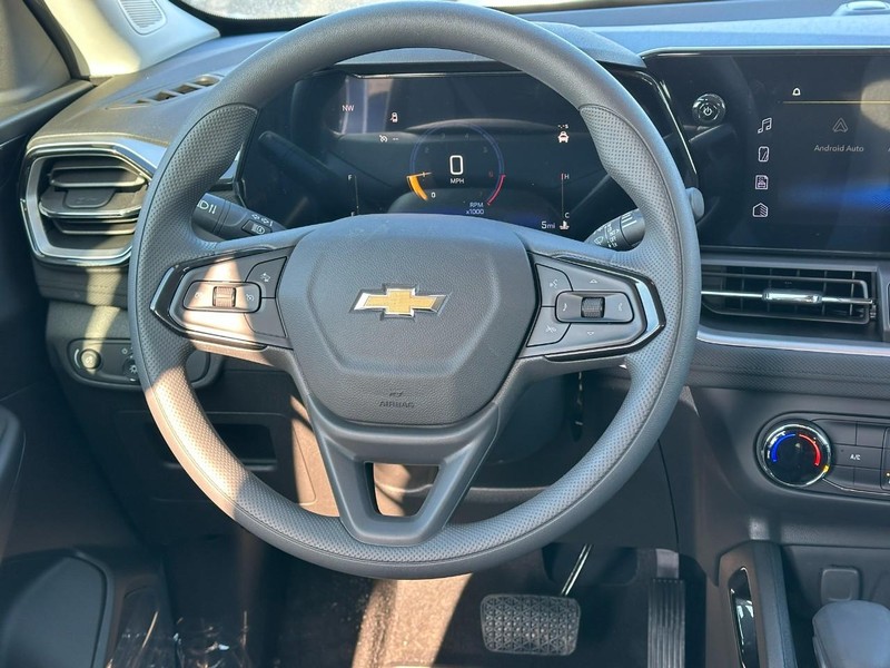 Chevrolet TrailBlazer Vehicle Full-screen Gallery Image 6
