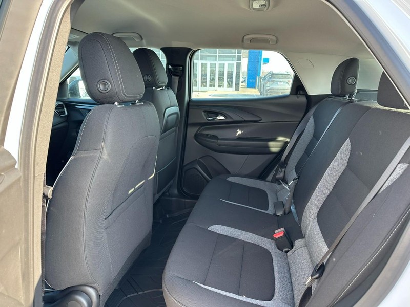 Chevrolet TrailBlazer Vehicle Full-screen Gallery Image 4